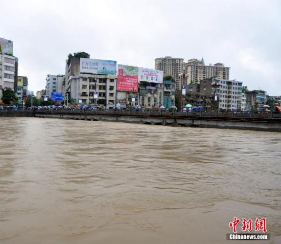 7月15日，貴州湄潭縣普降大到暴雨，遭受二十年一遇的洪澇災害。