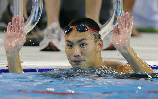 日本著名的游泳選手富田尚彌25歲在參加仁川亞運會期間，偷盜了韓國記者的照相機。