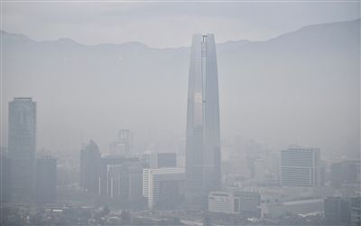 21日，智利首都圣地亞哥被霧霾籠罩。