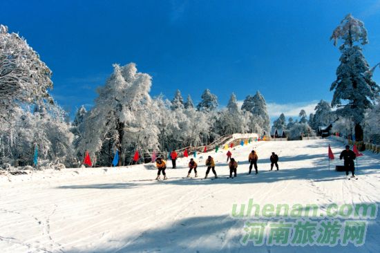 冬之夢——在峨眉玩高山滑雪