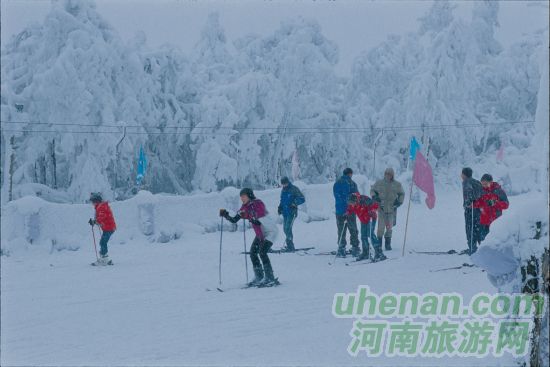 冬之夢——在峨眉玩高山滑雪