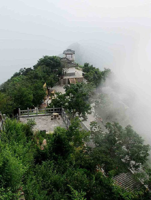 春天了 趁女人節的大優惠去旅游