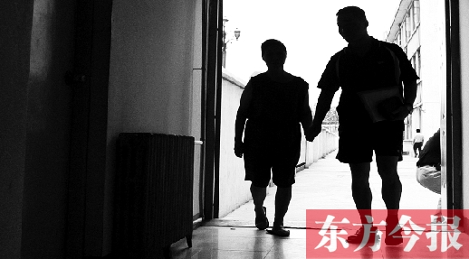 生活節奏加快，再加上工作壓力大，現在年輕人很容易忽略退休在家、更需要關心的老人 記者 張曉冬/圖