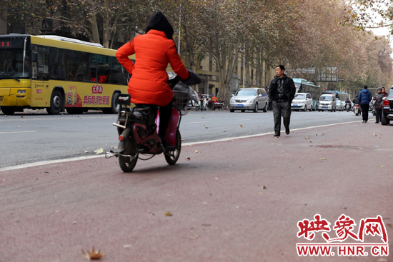 市民出行如走“紅毯”