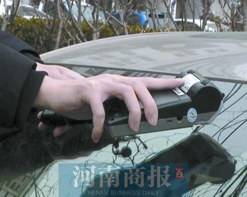 網傳POS機隔車窗能刷走ETC卡內的錢 記者試驗求證