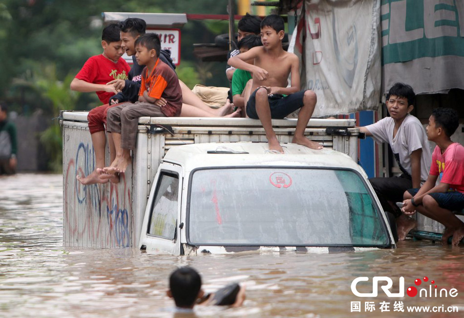 印尼首都雅加達暴雨成災 數千人緊急疏散