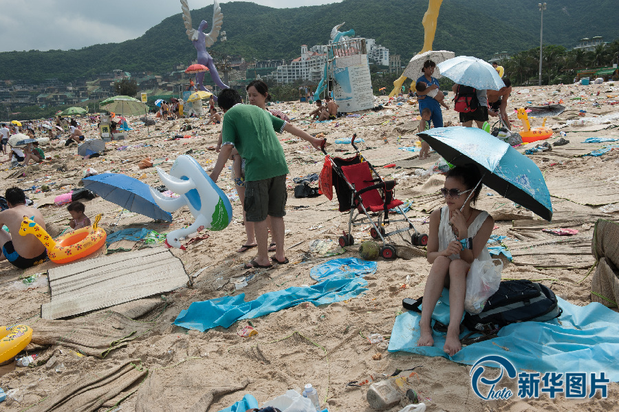 深圳端午過后垃圾遍地 海濱沙灘變垃圾場(chǎng)