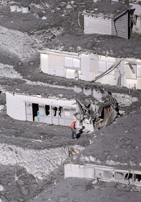 日本火山噴發致30余人心臟驟停 游客稱場景 如地獄 (圖)