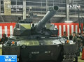 日本自衛隊高調展示10式坦克